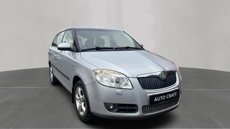 Begagnad Skoda Fabia 105 HK (77 kW) 2009 Silver Halvkombi