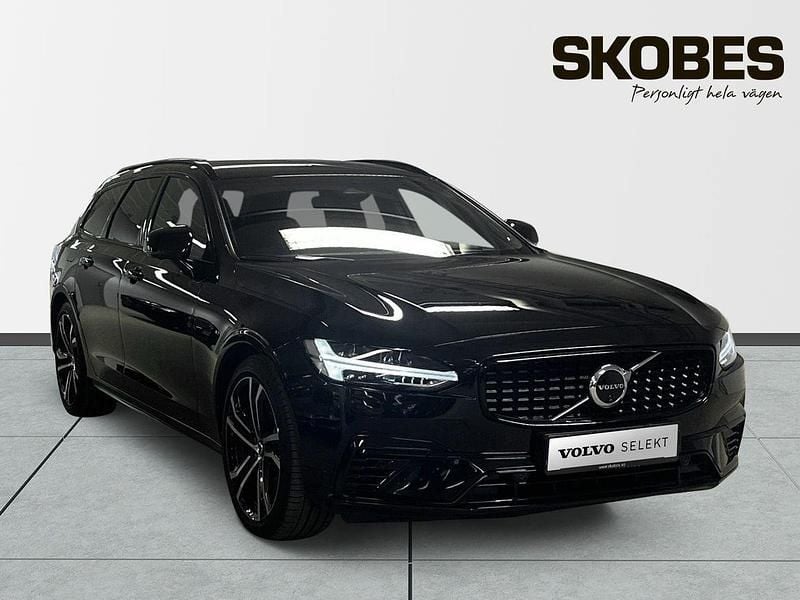 Svart Begagnad 2024 Volvo V90 Plus Kombi | 514 500 kr (Lite dyr) - Bild 1/3