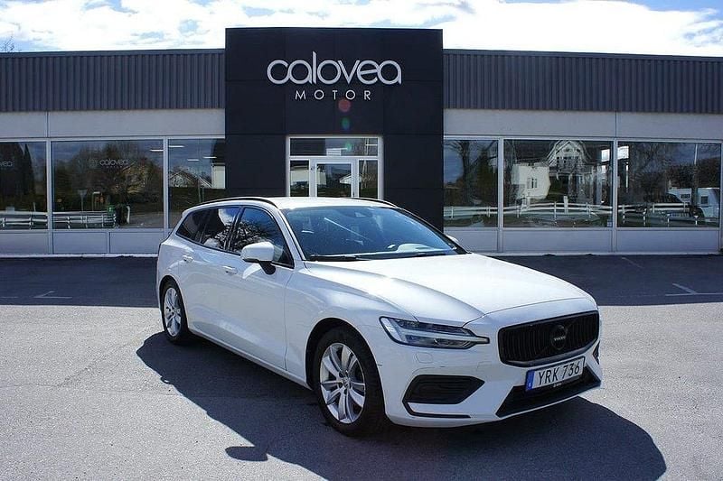 Vit Begagnad 2018 Volvo V60 Kombi | 189 900 kr (Marknadspris) - Bild 1/4