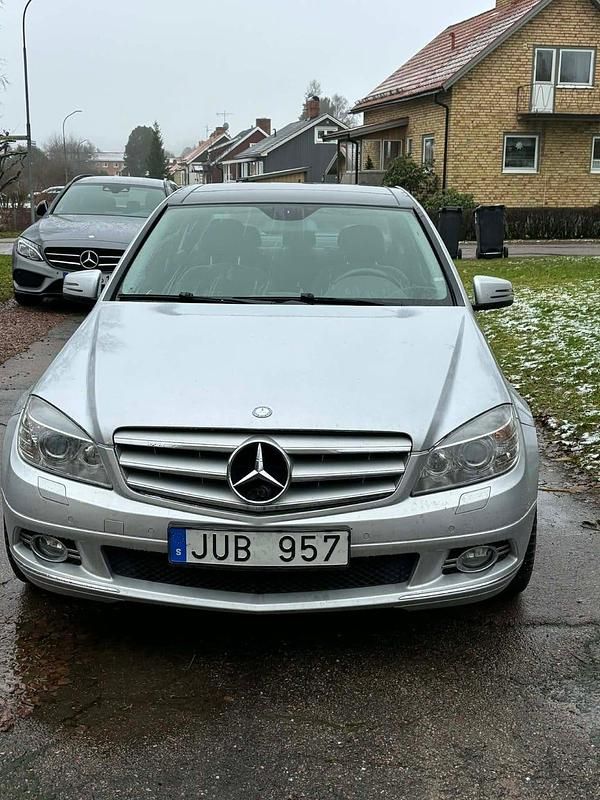 Begagnad Mercedes C320 260 HK (191 kW) 2009