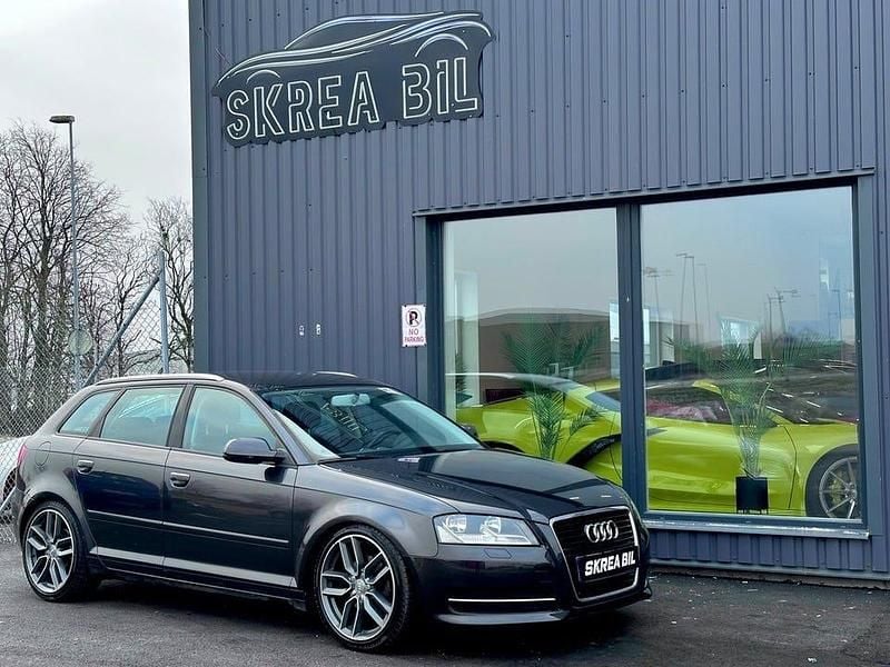 Grå Begagnad 2011 Audi A3 Halvkombi | 59 900 kr (Marknadspris) - Bild 1/4