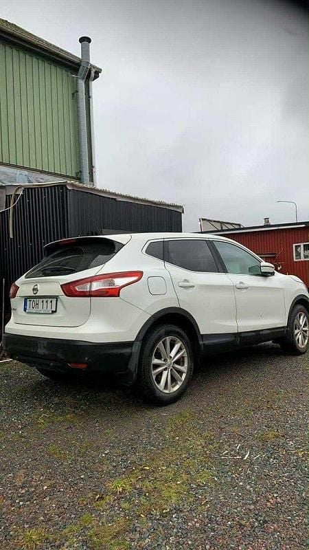 Begagnad Nissan Qashqai 116 HK (85 kW) 2017 Vit SUV