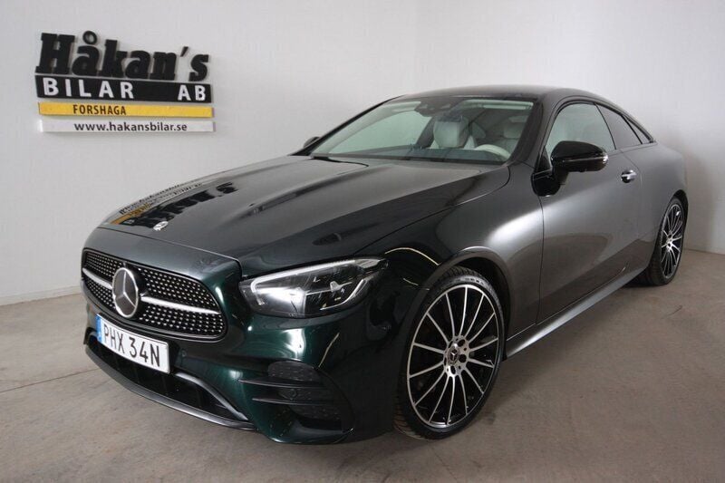 Grön Begagnad 2022 Mercedes E200 AMG line Sportkupé | 599 500 kr - Bild 1/4