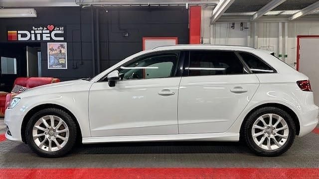 Begagnad Audi A3 110 HK (80 kW) 2015