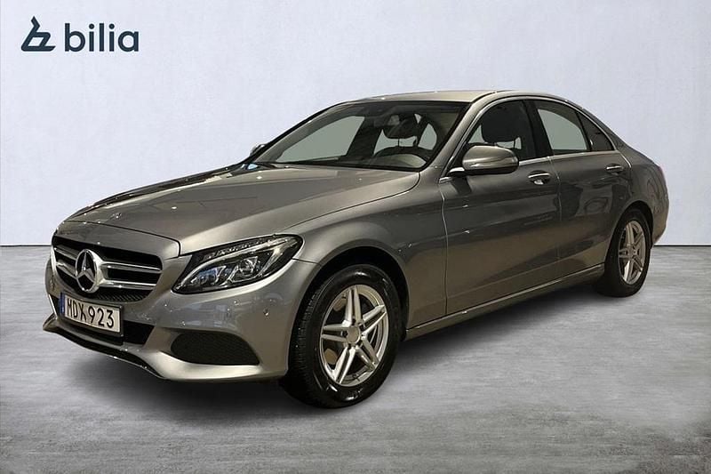 Silver Begagnad 2015 Mercedes C180 Sedan | 159 000 kr (Marknadspris) - Bild 1/4