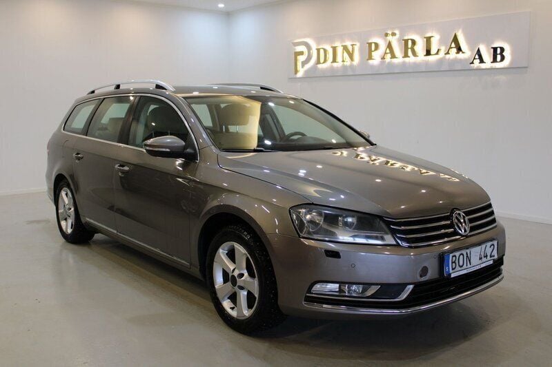 Ljusbrun (brun) Begagnad 2011 VW Passat Kombi | 94 900 kr (Marknadspris) - Bild 1/4