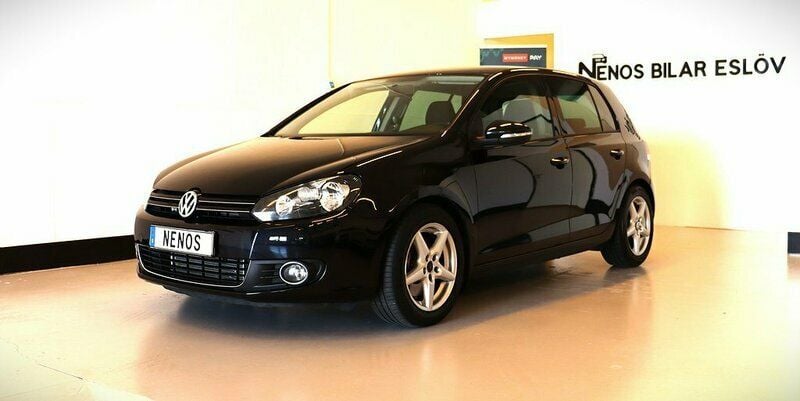 Svart Begagnad 2009 VW Golf VI Sportline Halvkombi | 69 900 kr (Marknadspris) - Bild 1/4