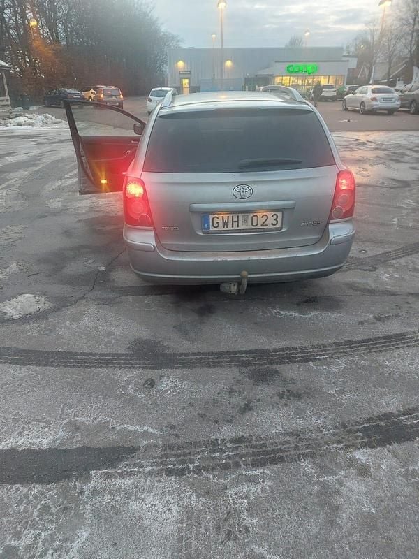 Begagnad Toyota Avensis 147 HK (108 kW) 2008 Kombi