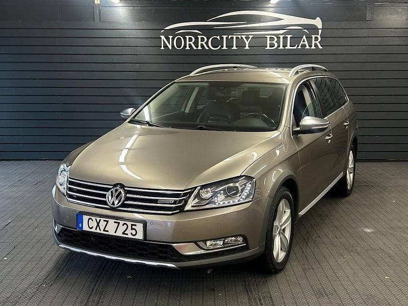 Brun Begagnad 2014 VW Passat Alltrack Kombi | 89 800 kr (Superpris) - Bild 1/4