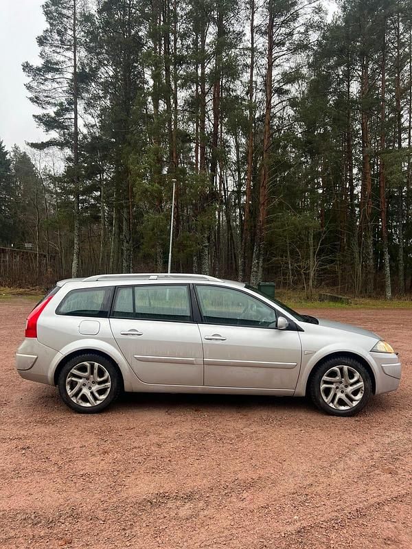 Begagnad 2009 Renault Mégane GrandTour Kombi | 28 900 kr (Bra pris) - Bild 1/4