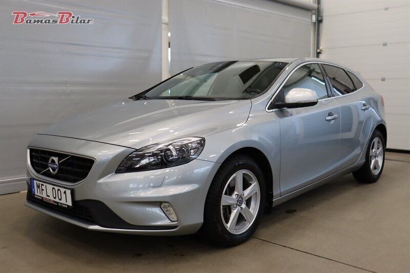 Silver Begagnad 2016 Volvo V40 R-Design Kombi | 229 900 kr (Lite dyr) - Bild 1/4