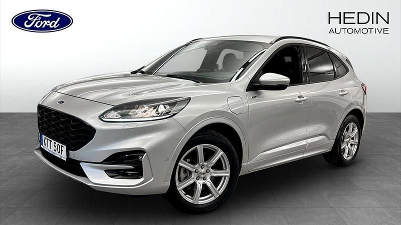 Grå Begagnad 2020 Ford Kuga SUV | 239 900 kr (Marknadspris) - Bild 1/4