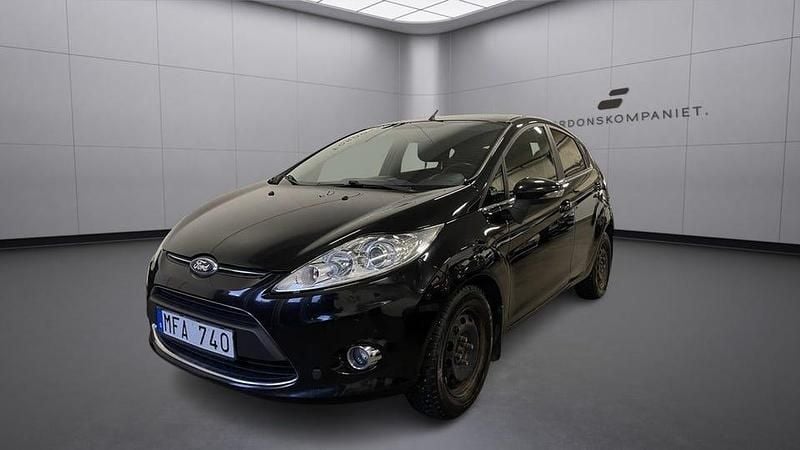 Svart Begagnad 2011 Ford Fiesta Halvkombi | 54 900 kr (Lite dyr) - Bild 1/4