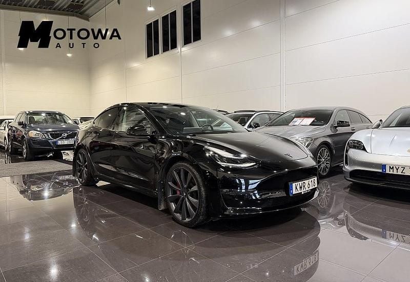 Begagnad Tesla Model 3 Performance 377 kW (513 HK) 2020 Svart Sedan