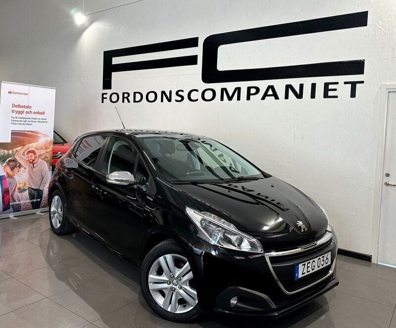 Svart Begagnad 2018 Peugeot 208 Style Halvkombi | 79 900 kr (Bra pris) - Bild 1/4