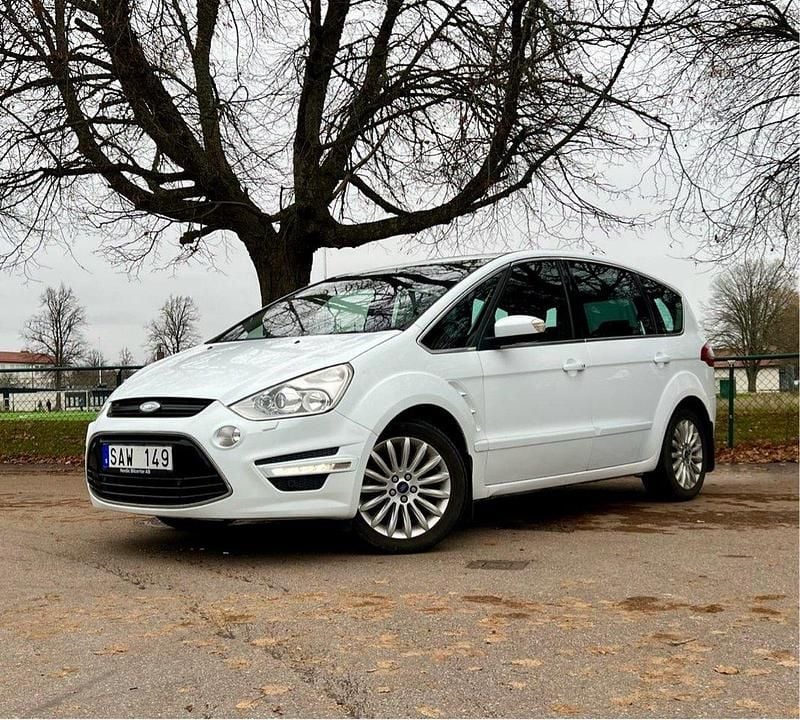Vit Begagnad 2012 Ford S-MAX S Minibuss | 49 500 kr (Bra pris) - Bild 1/4