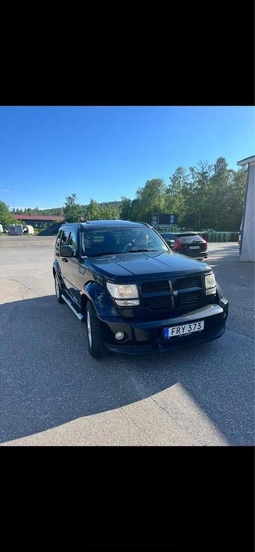 Svart Begagnad 2007 Dodge Nitro SUV | 35 000 kr - Bild 1/4
