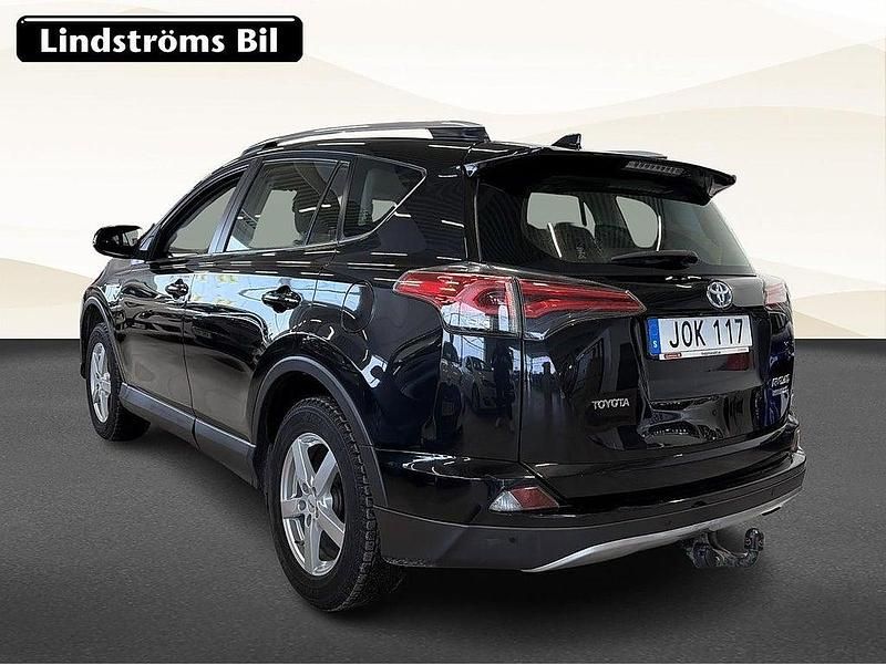 Begagnad Toyota RAV4 Hybrid Active 200 HK (147 kW) 2016 Svart SUV