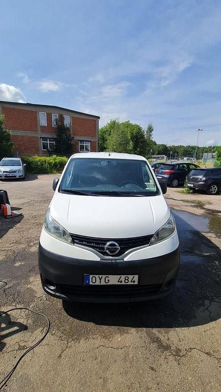 Vit Begagnad 2012 Nissan NV200 Van | 50 000 kr (Bra pris) - Bild 1/4