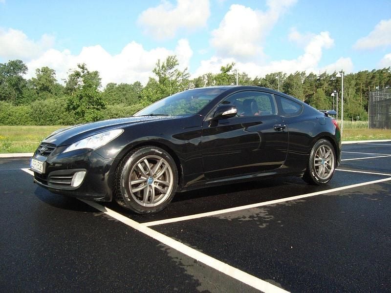 Svart Begagnad 2011 Hyundai Genesis Sportkupé | 89 000 kr - Bild 1/4