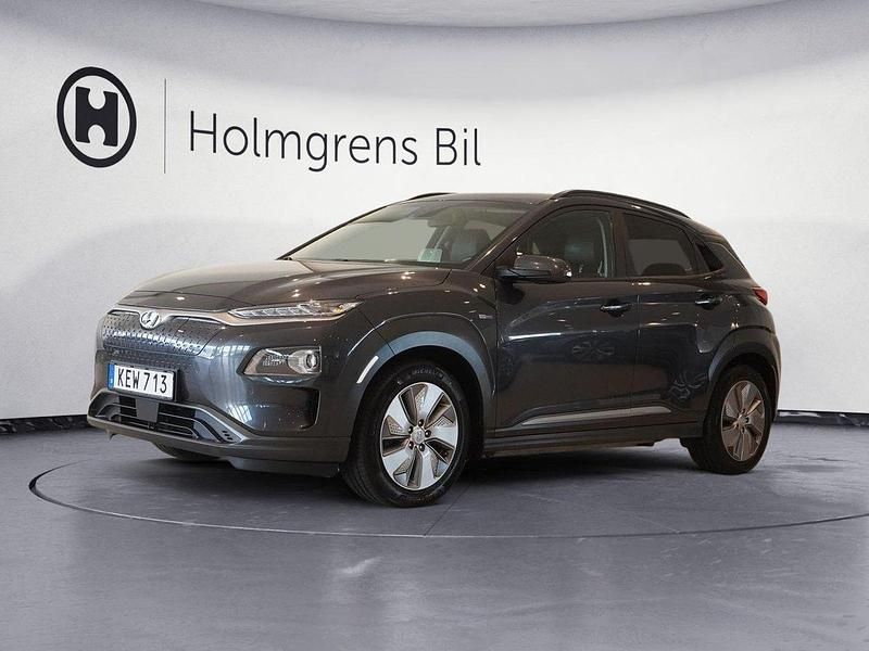Grå Begagnad 2020 Hyundai Kona Advanced SUV | 203 800 kr (Marknadspris) - Bild 1/4