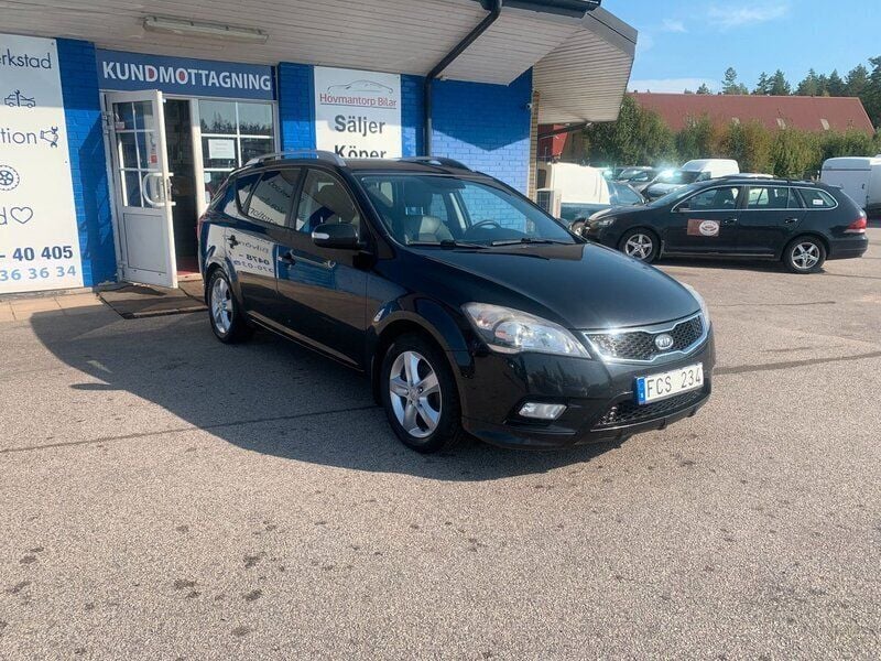 Svart Begagnad 2012 Kia Ceed Sportswagon Kombi | 39 900 kr (Marknadspris) - Bild 1/4