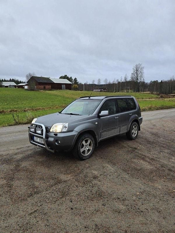 Grå Begagnad 2006 Nissan X-Trail SUV | 19 500 kr (Superpris) - Bild 1/4
