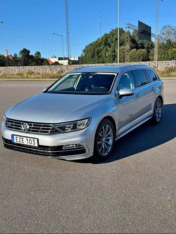 Begagnad 2016 VW Passat R-line | 179 900 kr (Lite dyr) - Bild 1/4