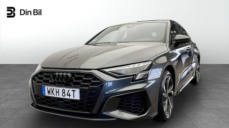 Grå Begagnad 2023 Audi A3 Sportback e-tron S-Line Sedan | 384 000 kr (Lite dyr) - Bild 1/4