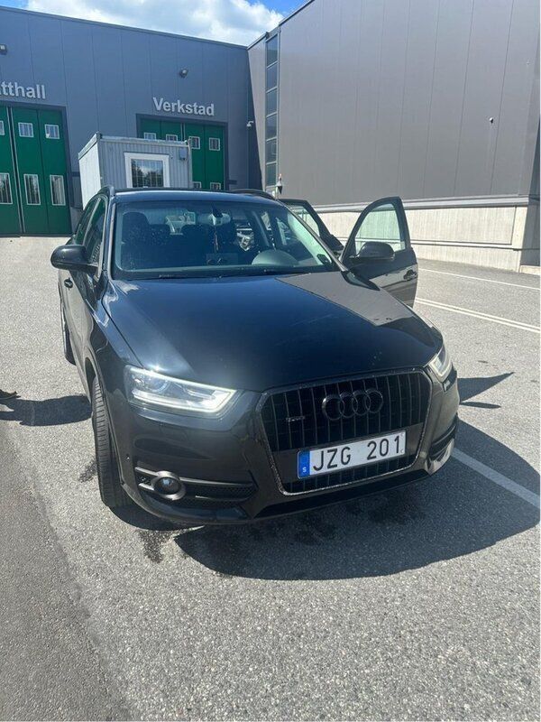 Svart Begagnad 2012 Audi Q3 Proline SUV | 119 000 kr (Marknadspris) - Bild 1/4