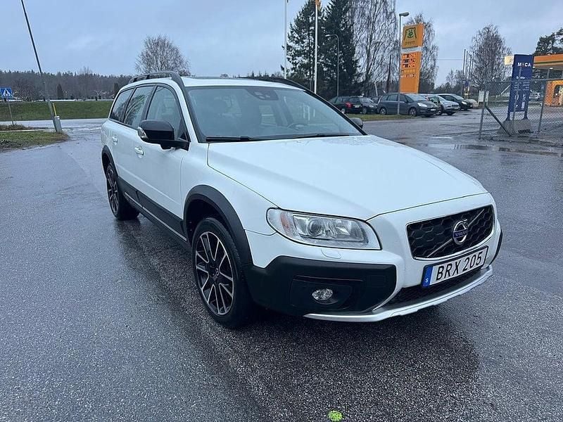 Begagnad Volvo XC70 Dynamic 181 HK (133 kW) 2014 Vit Kombi