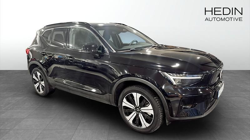 Begagnad Volvo XC40 Ultimate 175 kW (238 HK) 2023 Svart SUV