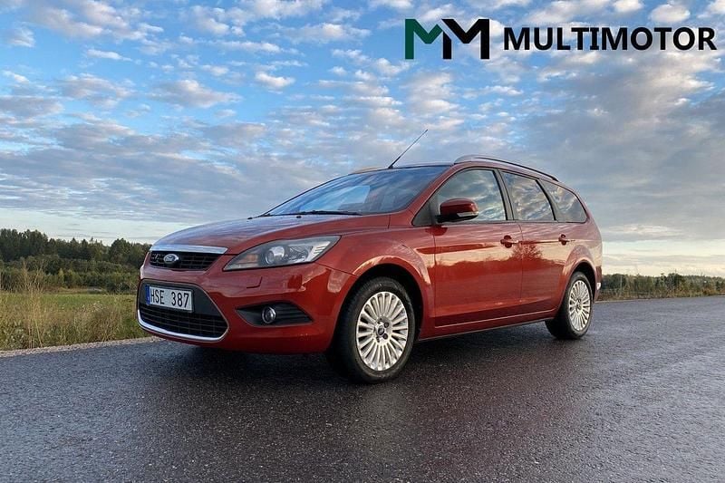 Orange Begagnad 2009 Ford Focus Titanium Kombi | 44 900 kr (Lite dyr) - Bild 1/4