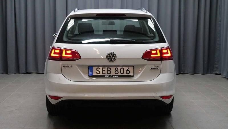 Begagnad VW Golf VII 105 HK (77 kW) 2015 Vit Kombi
