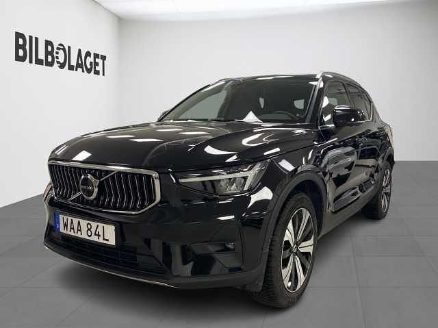Svart Begagnad 2022 Volvo XC40 Plus SUV | 429 800 kr (Lite dyr) - Bild 1/4