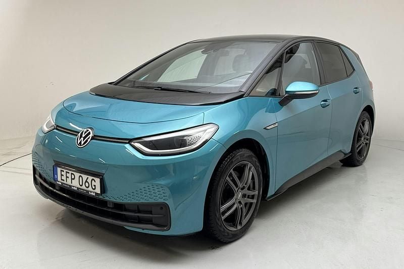 Grön Begagnad 2021 VW ID.3 Family Halvkombi | 234 000 kr (Marknadspris) - Bild 1/4