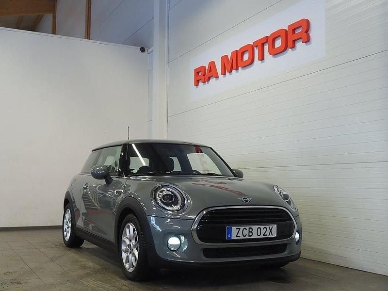 Grå Begagnad 2019 Mini Cooper Pepper Halvkombi | 169 900 kr (Bra pris) - Bild 1/3