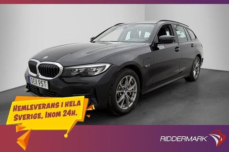 Svart Begagnad 2022 BMW 330 Sport Line Kombi | 319 800 kr (Dyr) - Bild 1/3