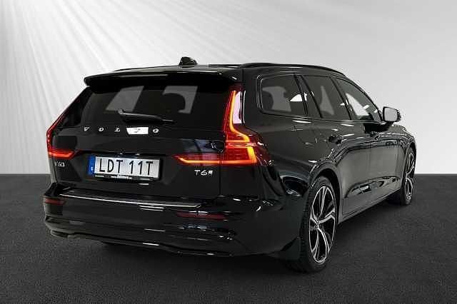 Begagnad Volvo V60 Ultra 355 HK (261 kW) 2024 Svart Kombi