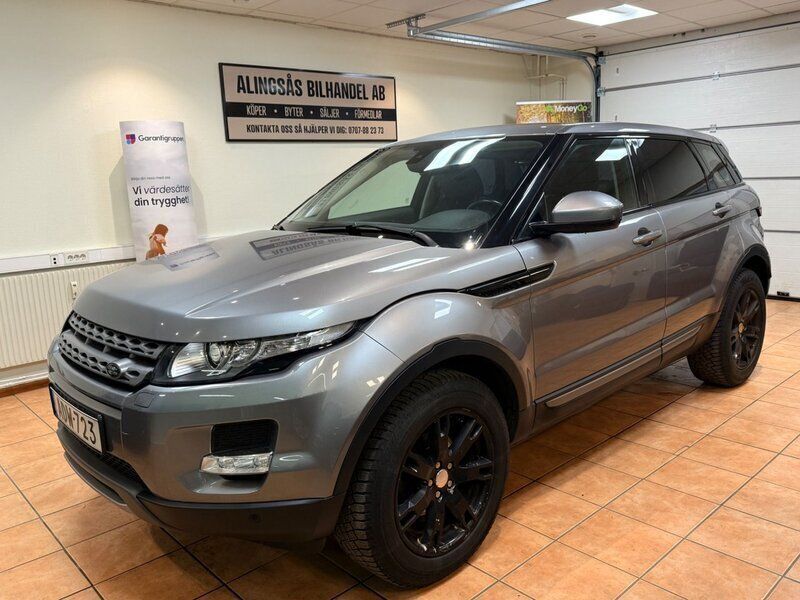 Grå Begagnad 2014 Land Rover Range Rover evoque Pure SUV | 189 900 kr (Marknadspris) - Bild 1/4