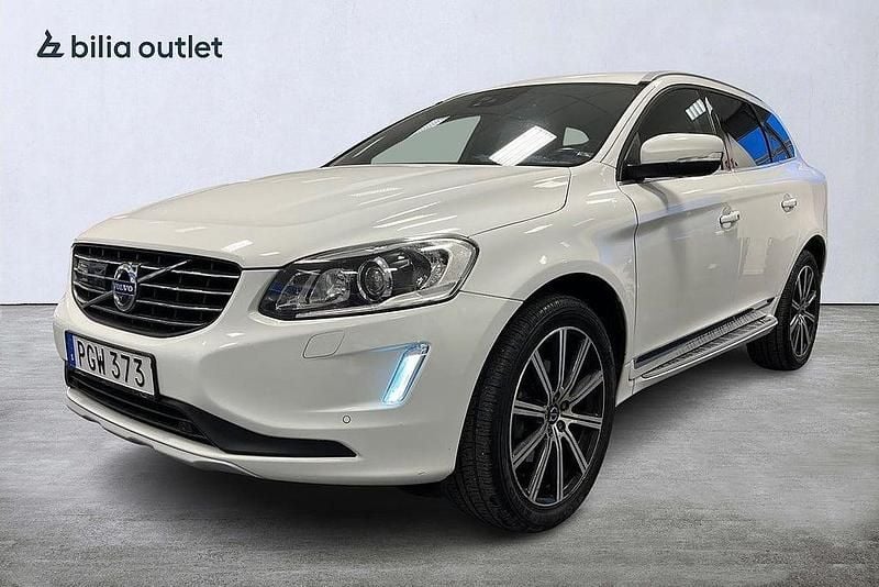 Vit Begagnad 2017 Volvo XC60 SUV | 239 900 kr (Bra pris) - Bild 1/3