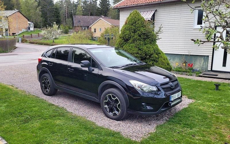 Svart Begagnad 2012 Subaru XV SUV | 65 000 kr (Marknadspris) - Bild 1/4