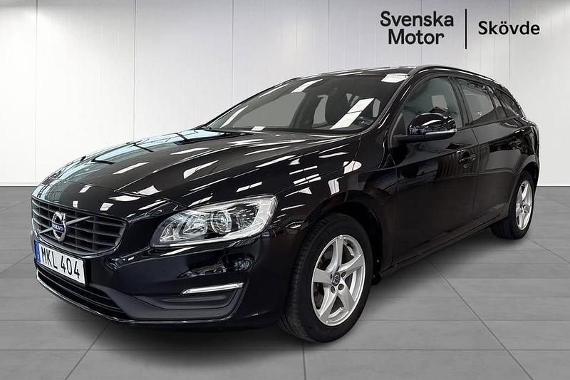 Svart Begagnad 2018 Volvo V60 Kombi | 199 200 kr (Superpris) - Bild 1/4