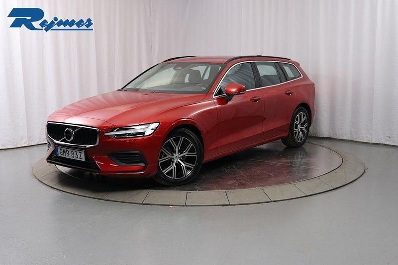 Röd Begagnad 2024 Volvo V60 Core Kombi | 334 900 kr (Superpris) - Bild 1/4