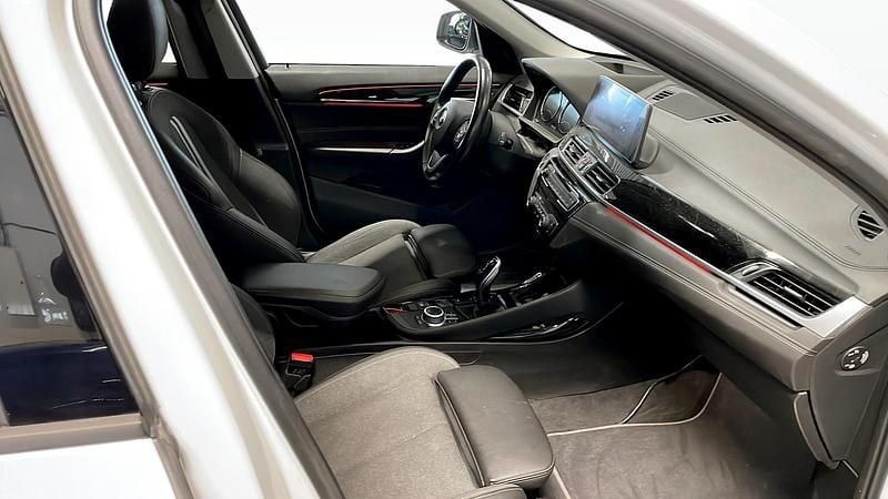 Begagnad BMW X1 Sport Line 190 HK (139 kW) 2020 Vit SUV