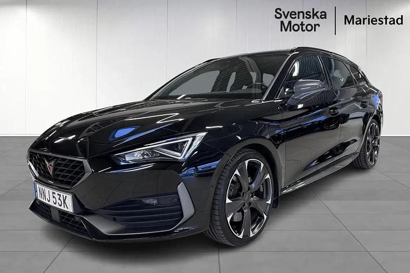 Svart Begagnad 2022 Cupra Leon Kombi | 274 500 kr (Marknadspris) - Bild 1/4
