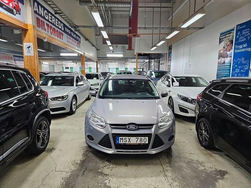 Begagnad Ford Focus 96 HK (70 kW) 2012 Grå Halvkombi