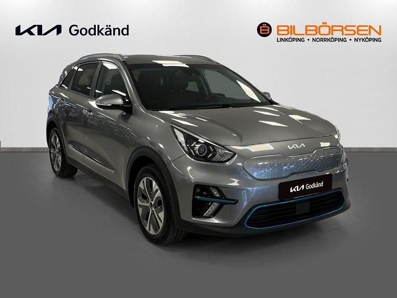 Begagnad Kia e-Niro Advance 150 kW (204 HK) 2021 /ud/ clear white SUV