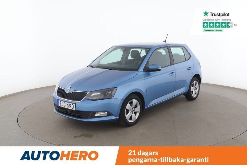 Blå Begagnad 2017 Skoda Fabia Style Halvkombi | 109 000 kr (Lite dyr) - Bild 1/4