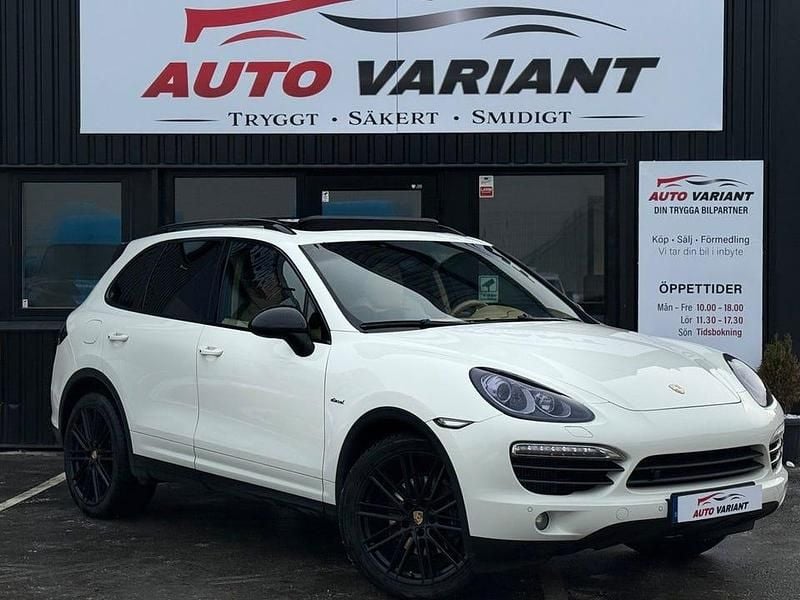 Begagnad Porsche Cayenne 239 HK (175 kW) 2012 Vit SUV